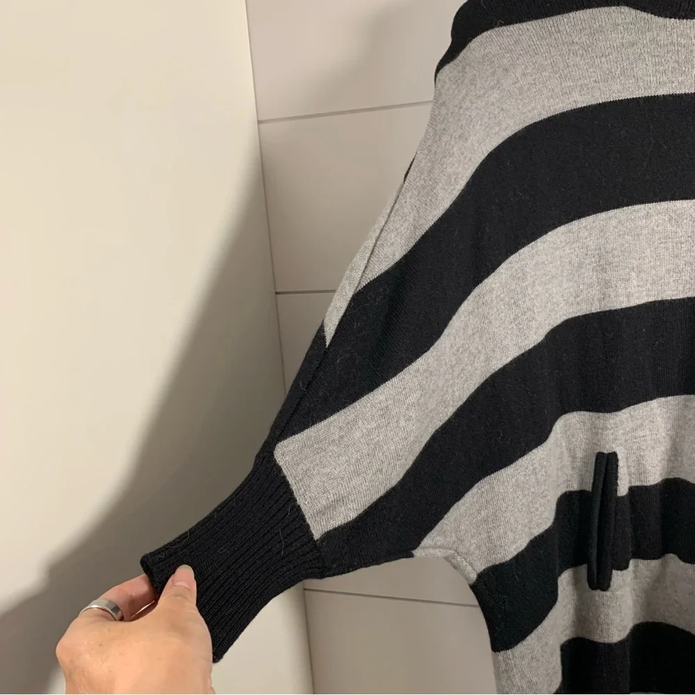 Tory Burch Merino Wool Sweater Dress L Black Gray Stripe Pockets‎ Dolman Sleeves